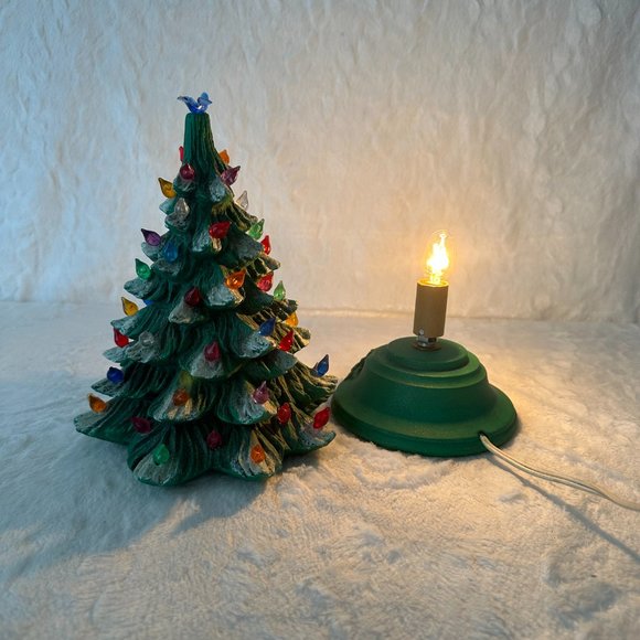 Vintage Lighted Ceramic Christmas Tree with base 2 piece Snow tipped 1986 - Picture 5 of 14